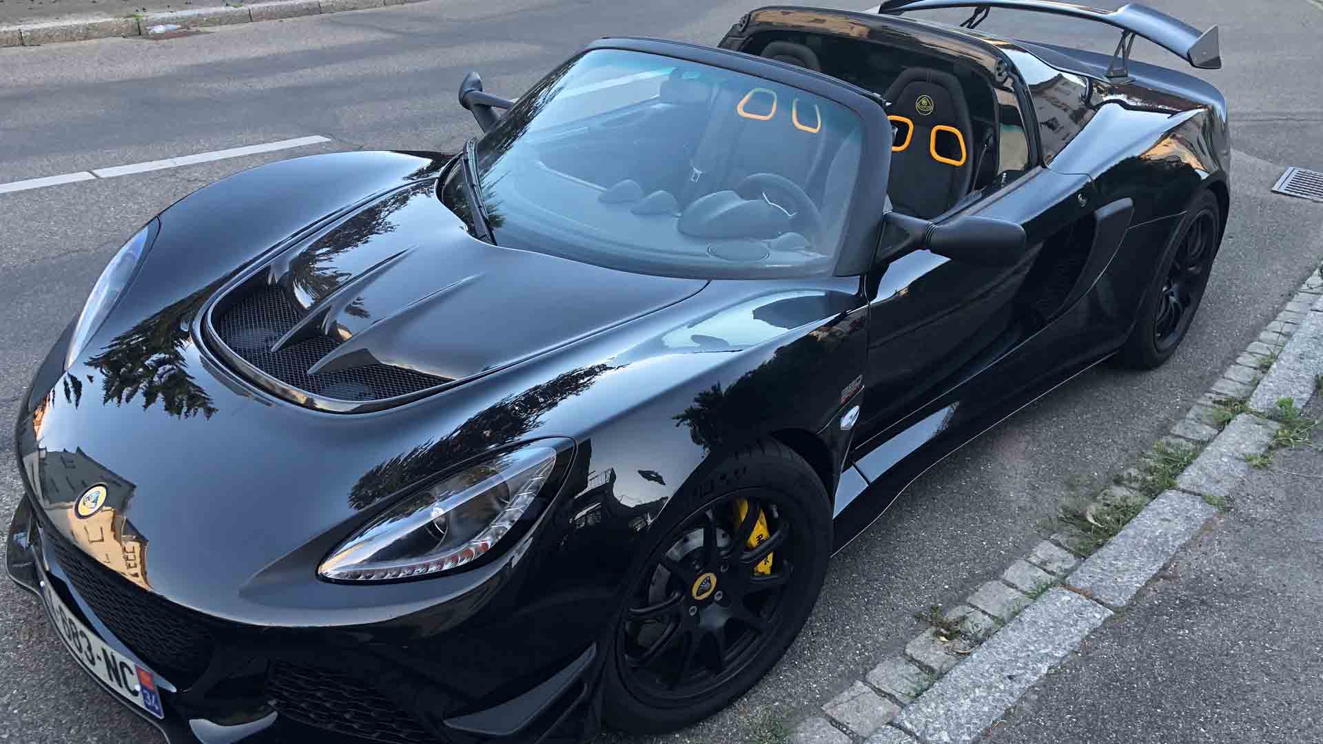 Schampiri lotus exige sport