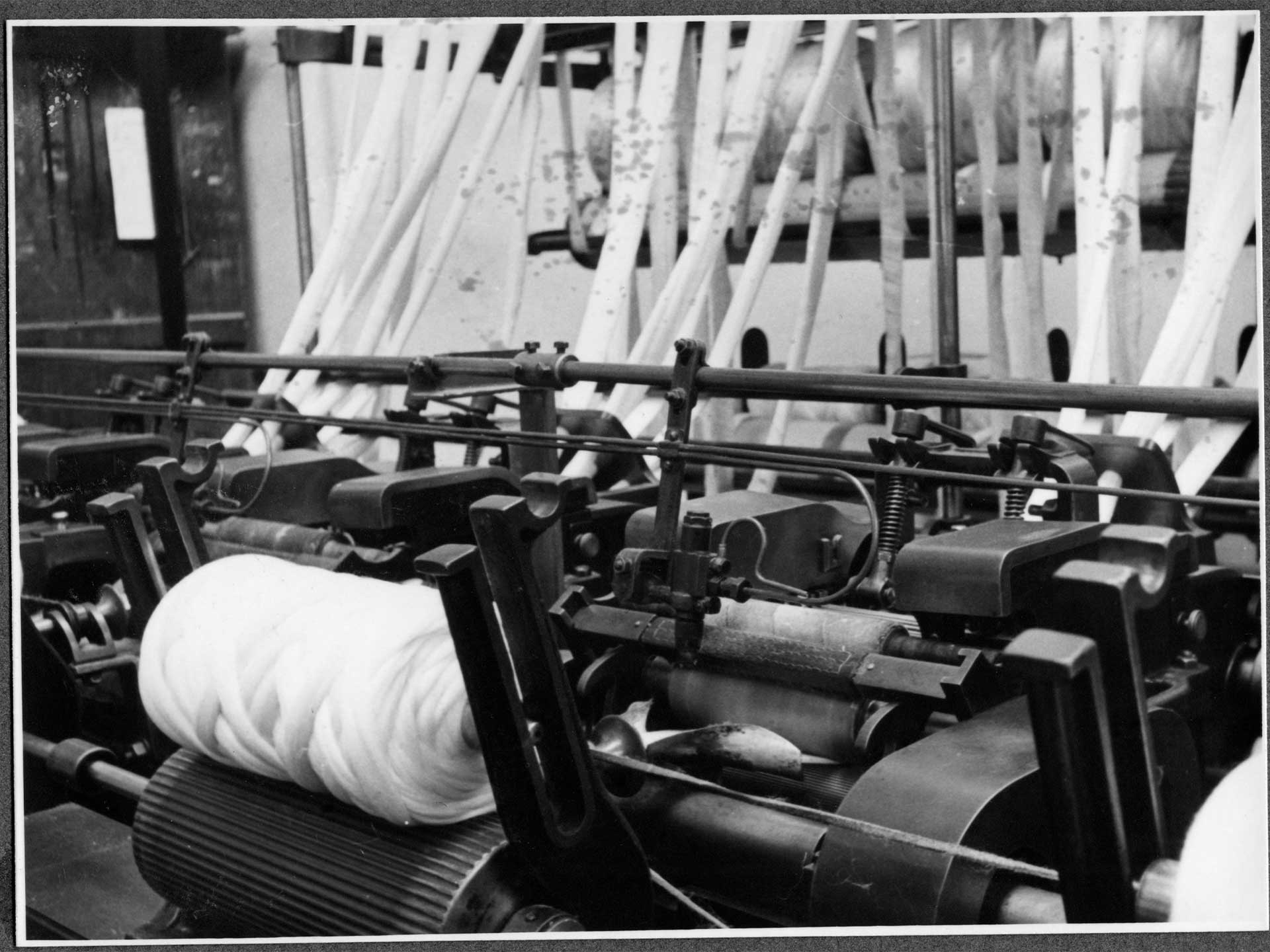 Machine de bobinage d’écheveaux de laine peignée